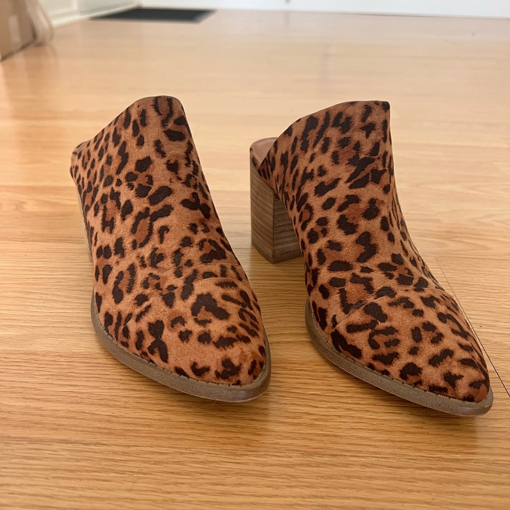 DOLCE VITA HEEL MULES Size 7